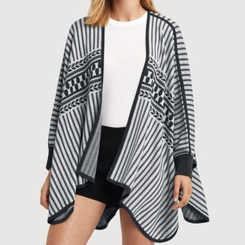 Kit and Ace Solstice Poncho Sweater Cashmere Silk